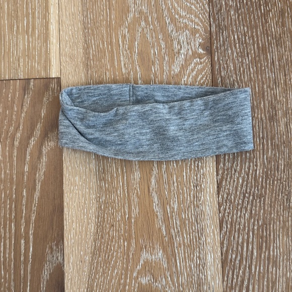 Lingerie set, headband and bow - Picture 3 of 4